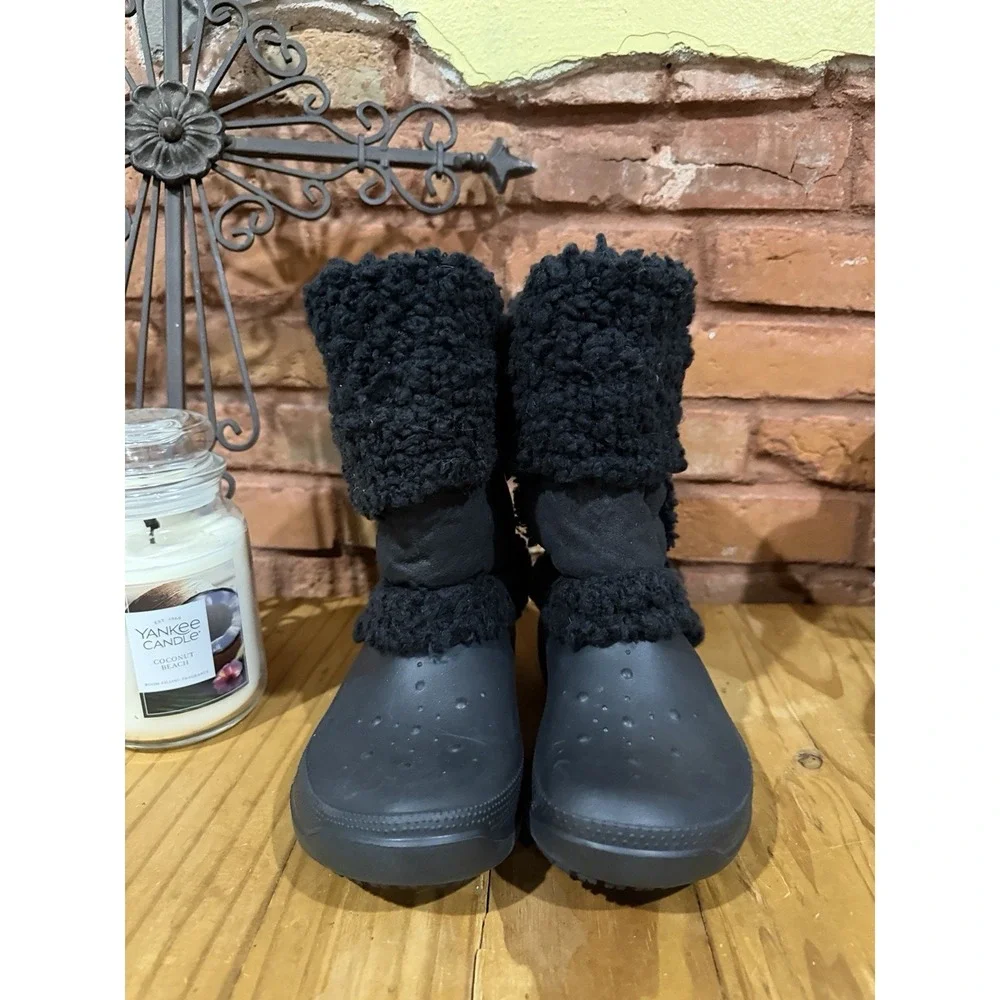 Crocs Women's 7 Nadia Boots Black Faux Sherpa Fur Lined Rubber Winter Pull On